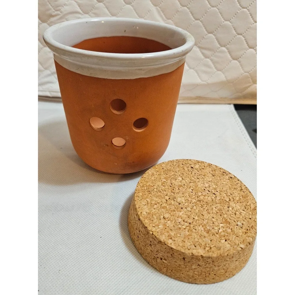 Terracotta Garlic‎ Keeper Storage Container with Cork Lid Kitchen Decor